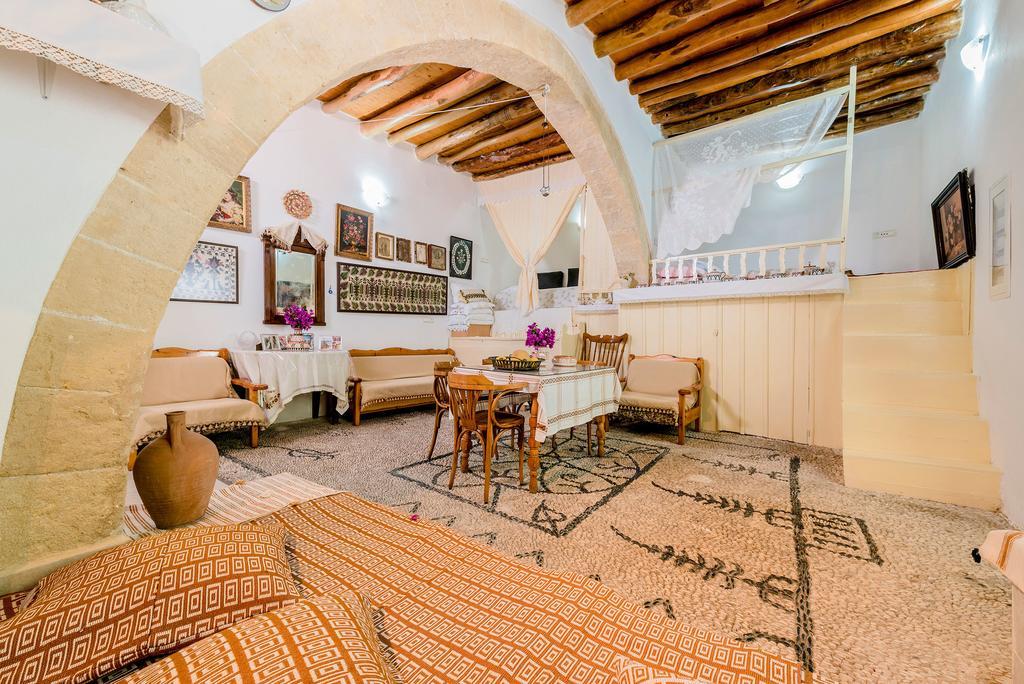 Kamariko Traditional House أفانتو الغرفة الصورة